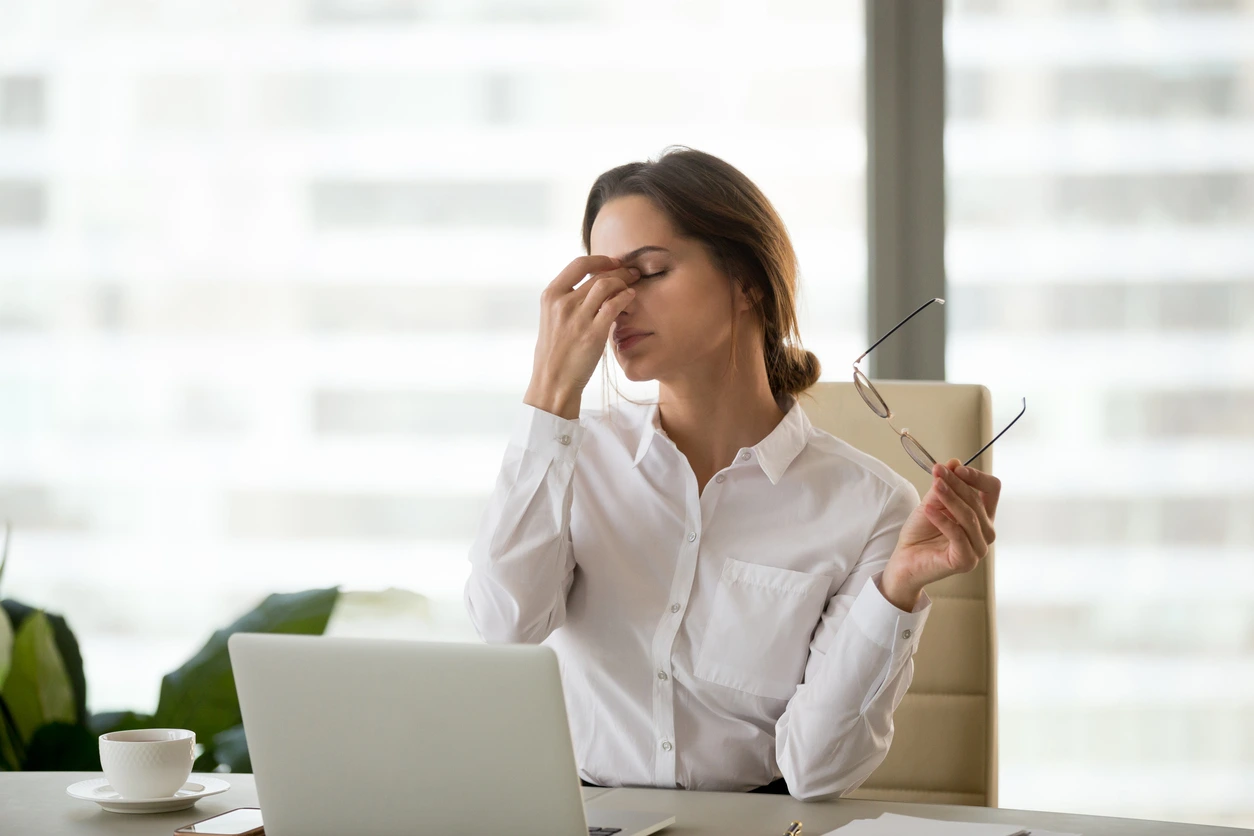 Artikel om läs mer om symptom på torra ögon och vad du kan göra åt det